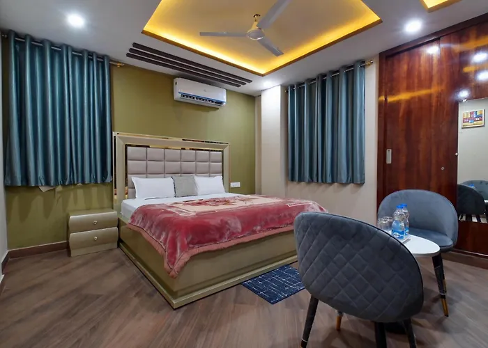 Hotel Lilac Doors Patna 